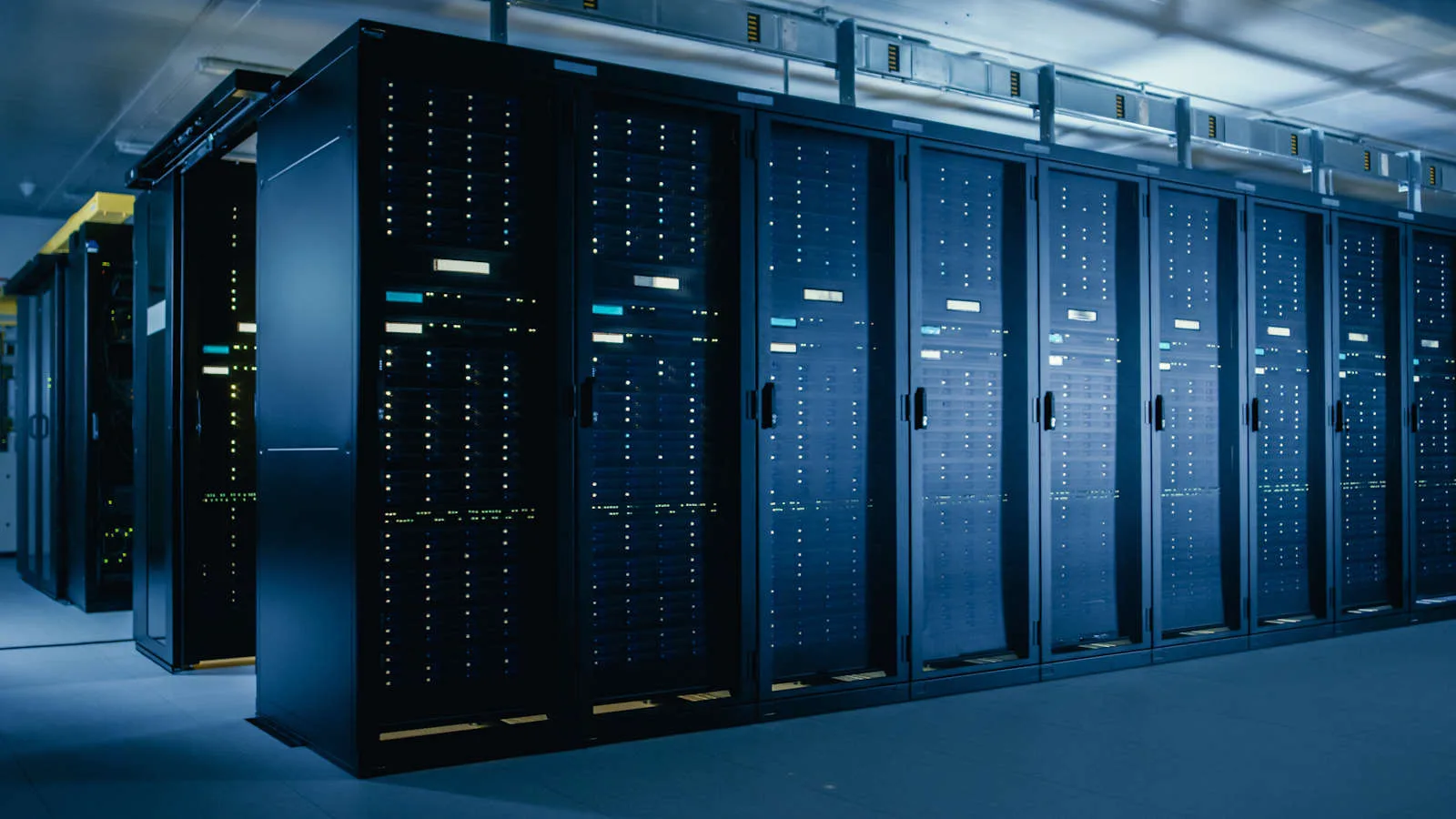Server rack e infrastruttura di rete professionale